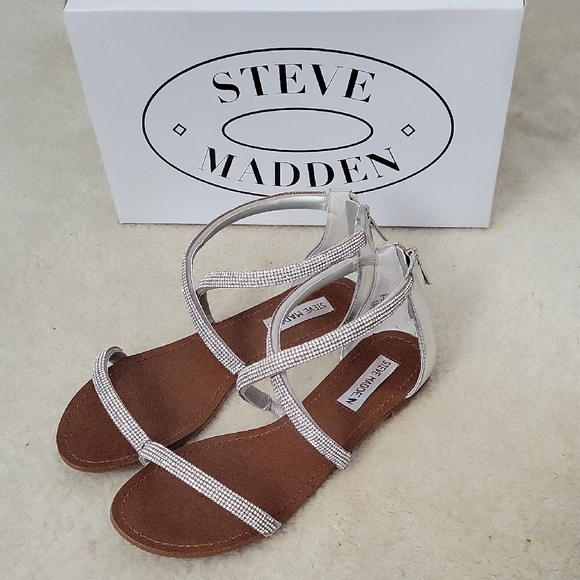 Steve Madden Shoes - Steve Madden Silver Sparkly Strappy Sandals w Zipper Back